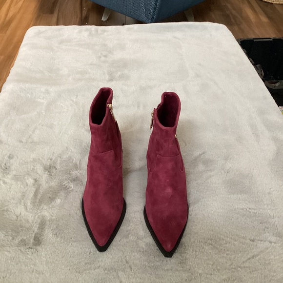 NWOT size 6 leather IMNYC plum colored boots - Picture 1 of 7